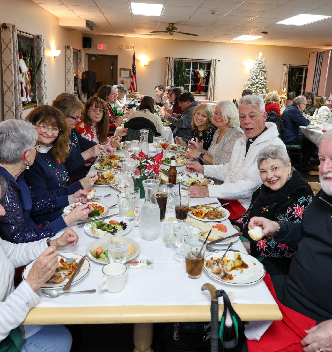 Altar-Rosary-Christmas-Dinner-Dec-2025-15