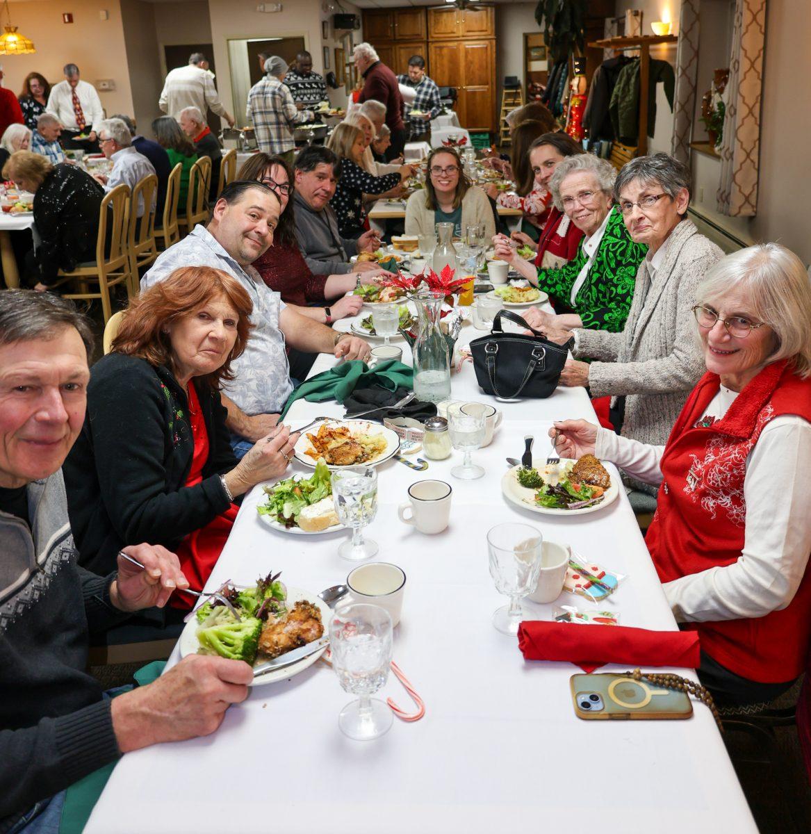 Altar-Rosary-Christmas-Dinner-Dec-2025-16
