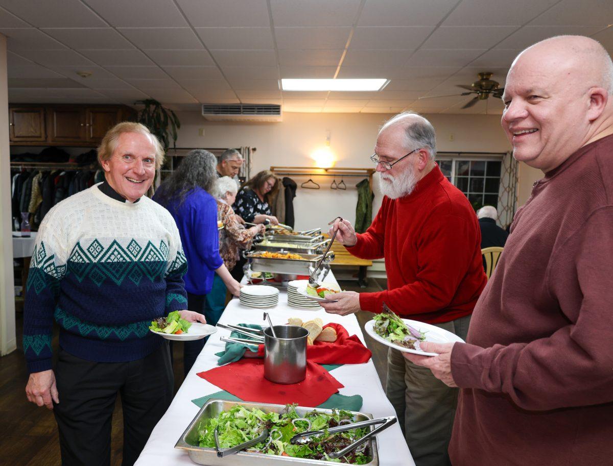 Altar-Rosary-Christmas-Dinner-Dec-2025-19