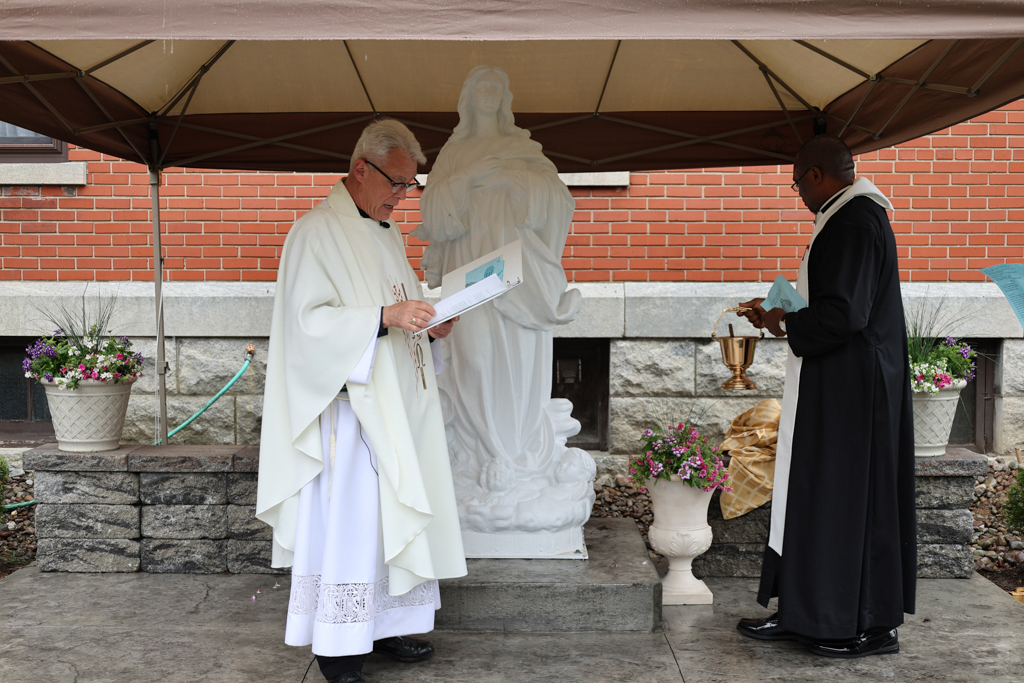 Our-Lady-of-the-Assumption-Prayer-Grotto-Dedication-May-2025-12