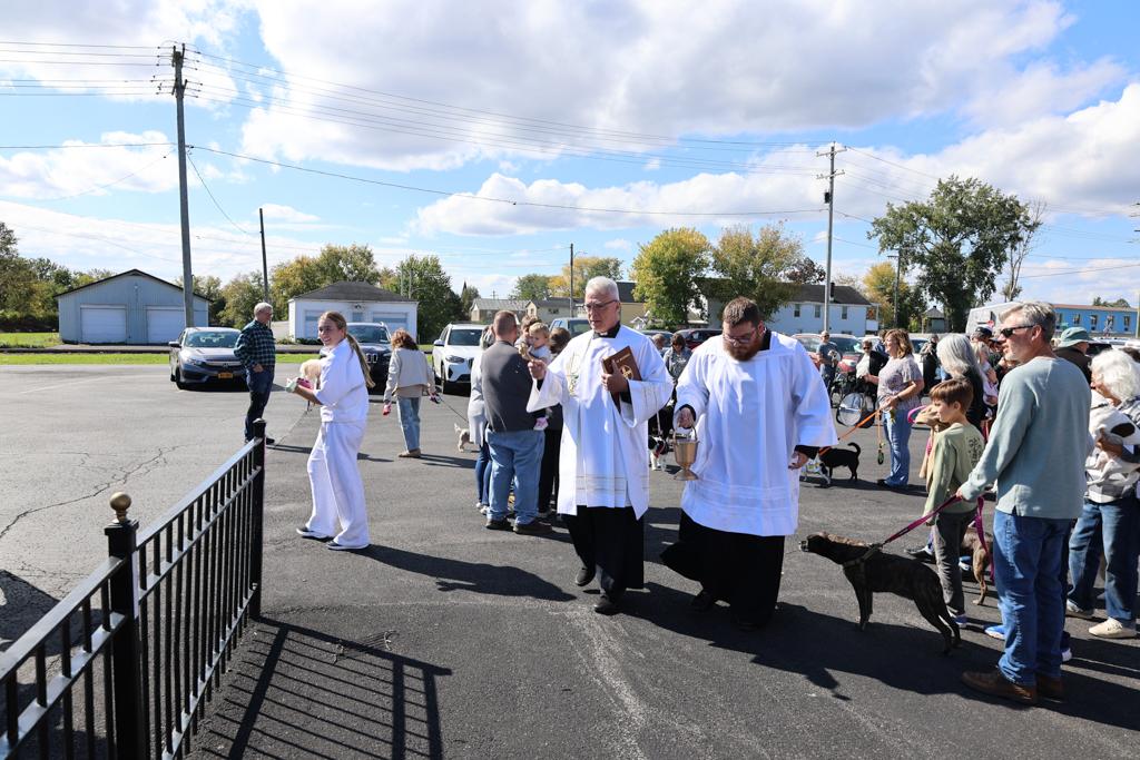 Sacred-Heart-Pet-Blessing-Oct-4-2026-44